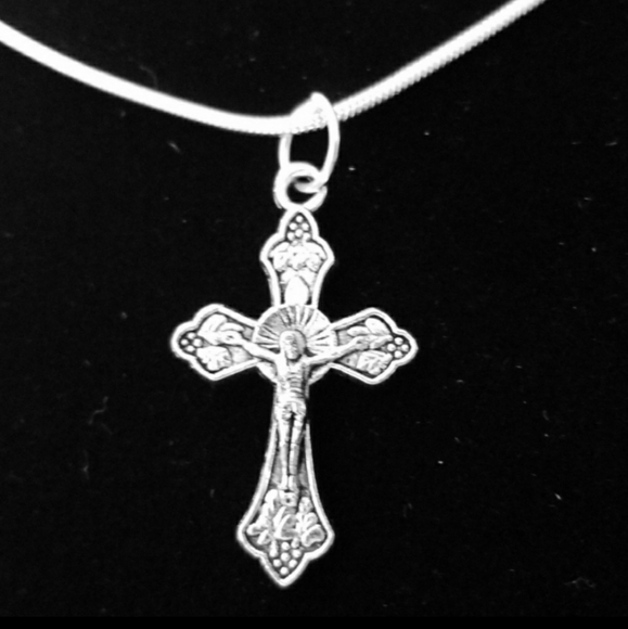 Retro Inspired Cross .925 Sterling Silver Necklace - Picture 1 of 3